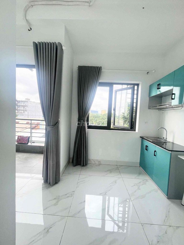 Квартира с 3 спальнями, балконом и лифтом, ул. Dang Thuy Tram, р. 13, Binh Thanh