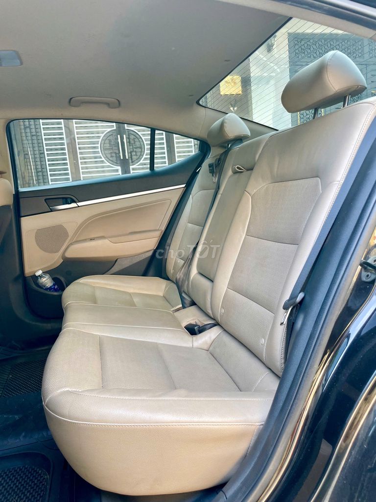 Hyundai Elantra 2019 1.6 AT - 100000 km. Mua bán Ô tô tại Thành phố Dĩ An Bình Dương được đăng bởi Siêu Thị Ô Tô Bình Dương  hình 13