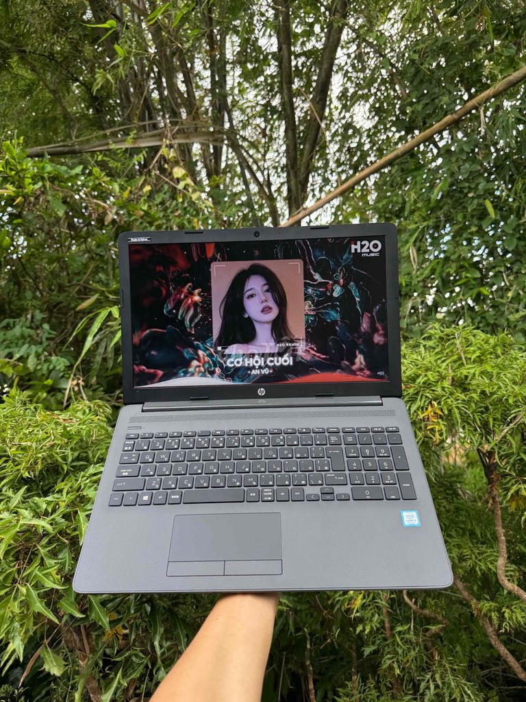 Laptop Hp 250g7 i5th8 ram8gb ssd256gb 15.6inch. Mua bán Laptop tại Thành phố Vĩnh Long Vĩnh Long được đăng bởi Ngà Trần hình 1