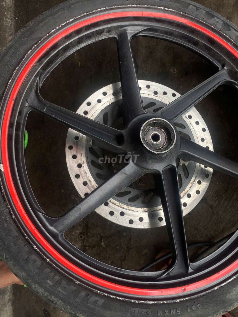 Bán cặp mâm bcr và bình xăng  hãng hon da. Mua bán Phụ tùng xe tại Huyện Củ Chi Tp Hồ Chí Minh được đăng bởi dương hình 2