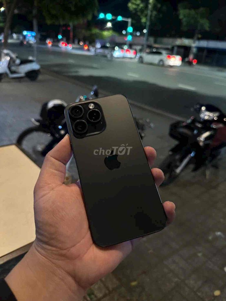 Apple iPhone 15 Pro Max 256GB Đen Mỹ Esim. Mua bán Điện thoại tại Thành phố Long Xuyên An Giang được đăng bởi ANH HÀNG XÓM hình 1