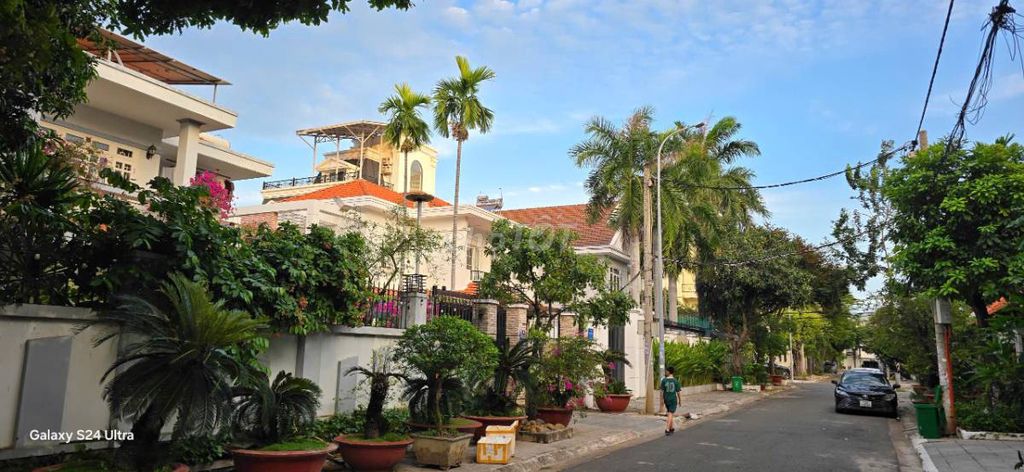 BÁN BIỆT THỰ PHƯƠNG NAM BÃI SAU VŨNG TÀU - 3 TẦNG 200M2