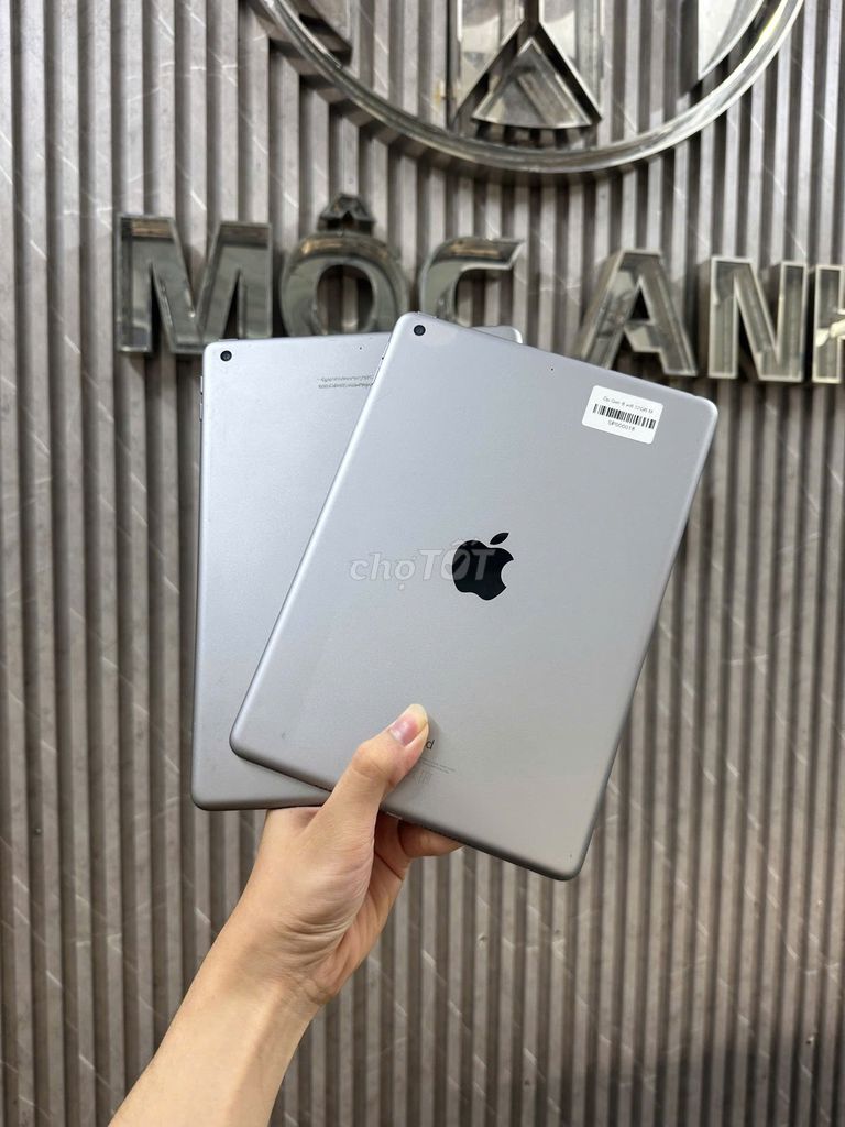 Apple iPad Gen 6 9.7 inch 2GB/32GB Bạc 2018. Mua bán Máy tính bảng tại Quận Bắc Từ Liêm Hà Nội được đăng bởi quý nguyễn văn hình 1