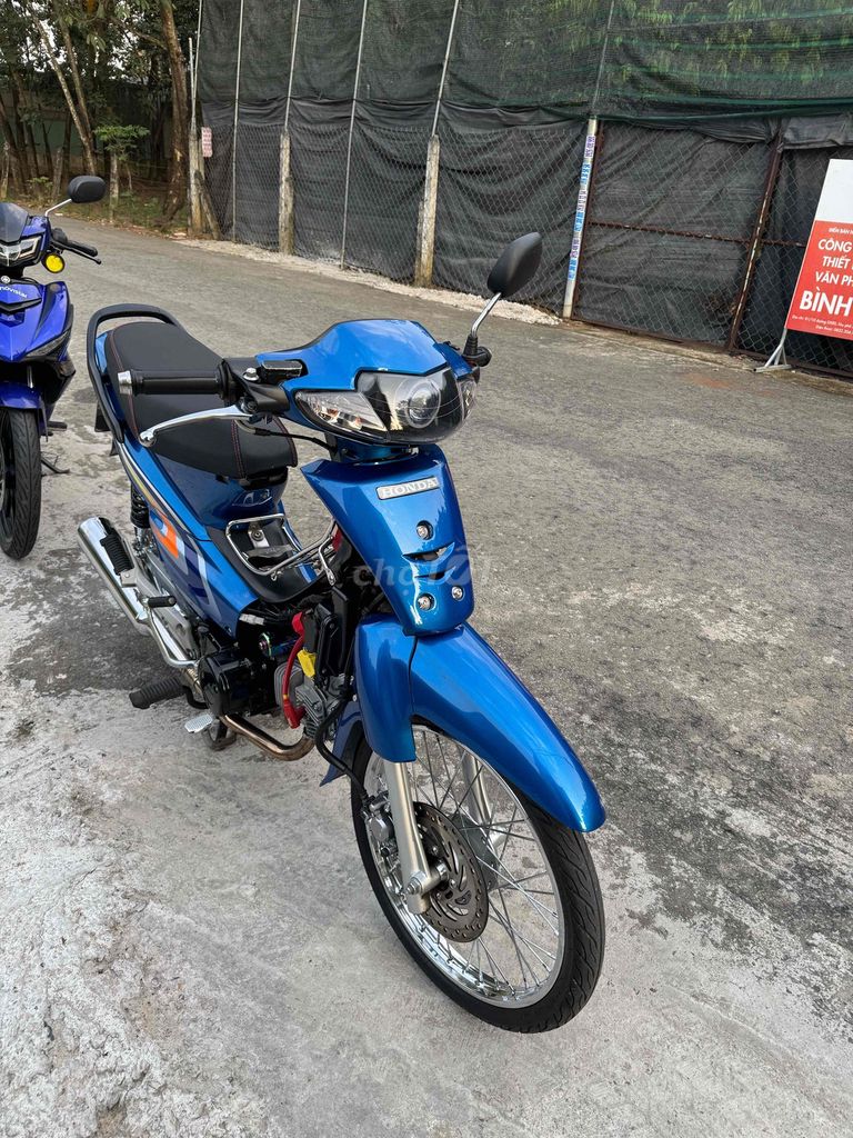 Ra đi xe tâm huyết. Mua bán Xe máy tại Thành phố Thủ Dầu Một Bình Dương được đăng bởi Linh hình 3