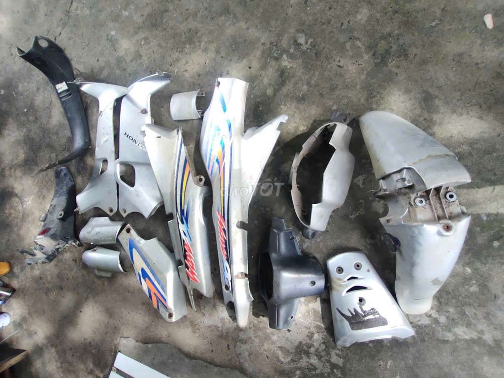 PHÔI ÁO WAVE ALPHA 2002. Mua bán Phụ tùng xe tại Quận Bình Thuỷ Cần Thơ được đăng bởi Lê Hoàng hình 4