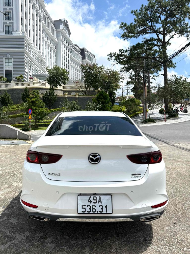 Mazda Mazda 3 Luxury 2022 Trắng Tự động