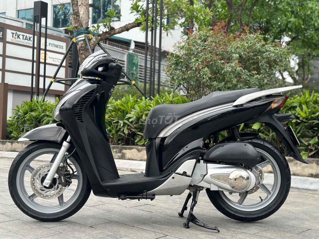 Sh ý 125i đm 102. dkld 2011. Mua bán Xe máy tại Quận Long Biên Hà Nội được đăng bởi Mr Tài Oto hình 3