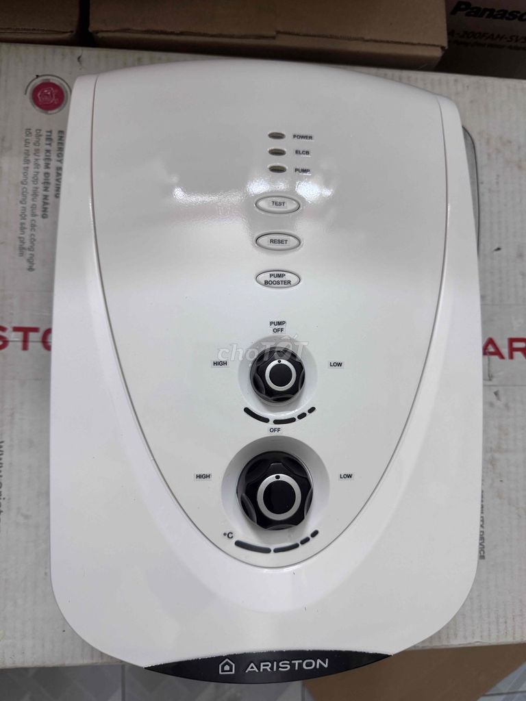 Máy nước nóng Ariston Trắng 4500W có bơm. Mua bán Thiết bị vệ sinh, nhà tắm tại Quận 10 Tp Hồ Chí Minh được đăng bởi Đức Minh 646 hình 1