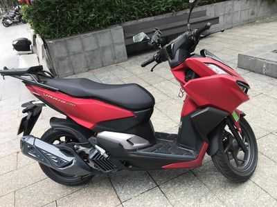 Honda Vario 160 Đỏ