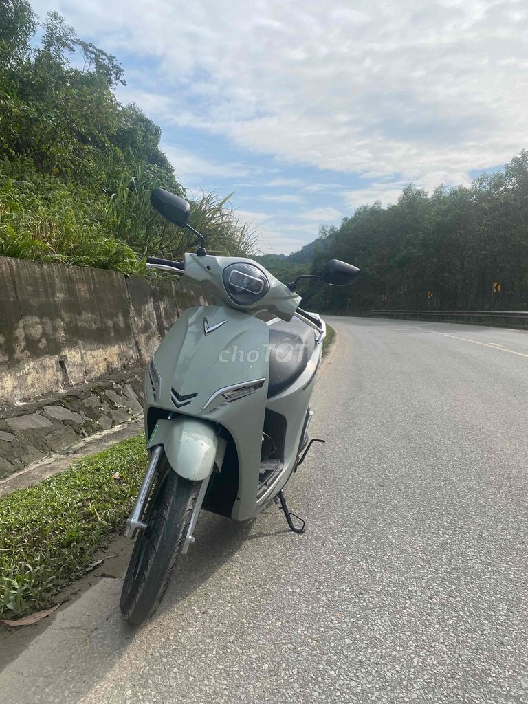 Xe máy điện VinFast Feliz Lite Trắng vs Xanh oliu. Mua bán Xe điện tại Thị xã Kỳ Anh Hà Tĩnh được đăng bởi Khanh Duy hình 2