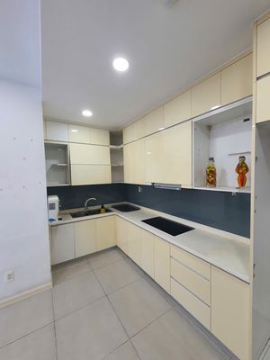 Nhà Block A tầng 10, Q.10, view nội khu, 71m2 (2PN + 2WC), Có Sổ Hồng