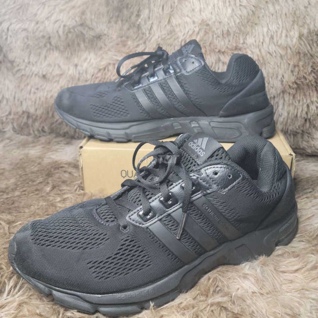 Adidas Equipment 10 Shoes

Size 42.5