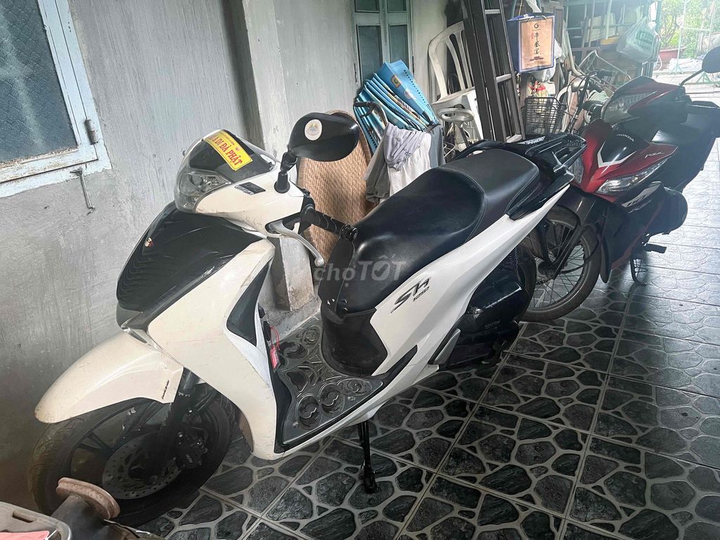 cần bán xe sh xe nguyên zin sang tên bao ngon. Mua bán Xe máy tại Thị xã Bến Cát Bình Dương được đăng bởi Trần Thị Thảo hình 4