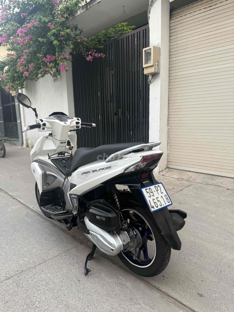 Ariblade 2017 chính chủ máy siêu chất bao zin đẹp. Mua bán Xe máy tại Quận 7 Tp Hồ Chí Minh được đăng bởi Gia Bảo  hình 7