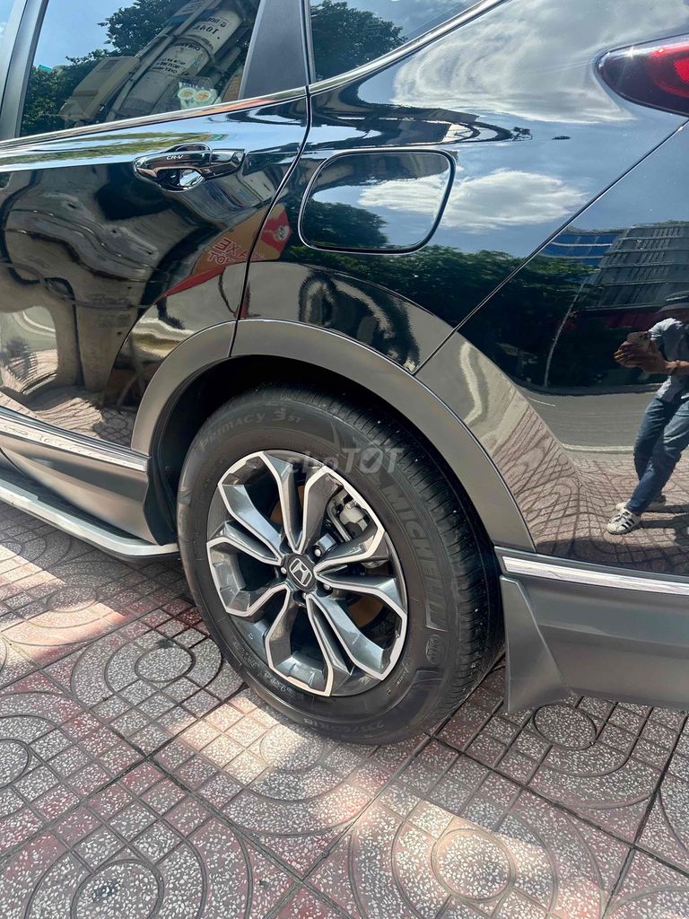Honda CR V L-Sensing Sx 12/2022 Odo 19.000 km Lướt. Mua bán Ô tô tại Quận 8 Tp Hồ Chí Minh được đăng bởi Hiếu Trần hình 9