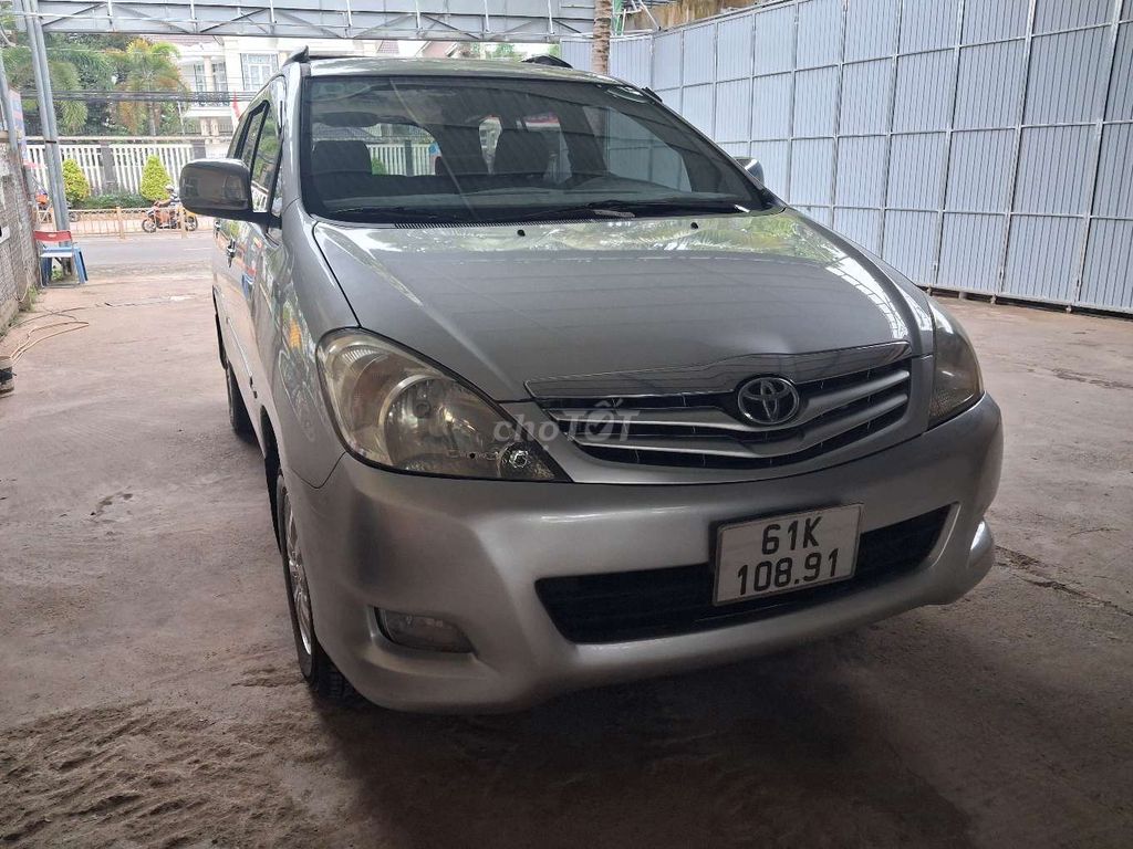 Toyota Innova 2010 G - 145000 km