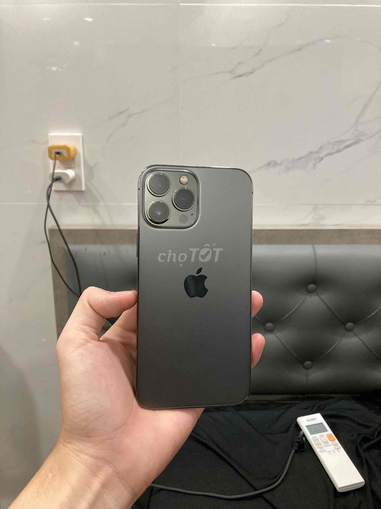 Apple iPhone 13 Pro Max Xám Đã sử dụng. Mua bán Điện thoại tại Huyện Phú Tân An Giang được đăng bởi Diệp Đại Thành Đạt  hình 1