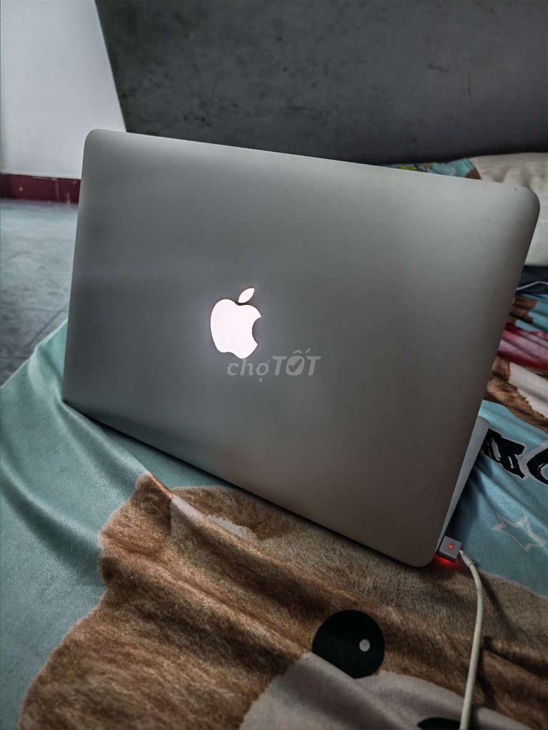 Apple MacBook Pro 13 inch 2013 4GB/128GB Bạc. Mua bán Laptop tại Thành phố Huế Thừa Thiên Huế được đăng bởi lukachim hình 1