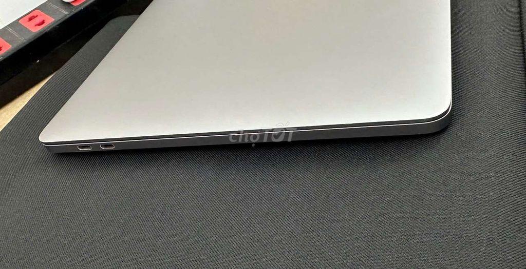 MACBOOK PRO 2019 (13.3