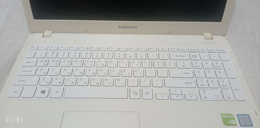 Cần Bán Laptop Samsung NT500R5M