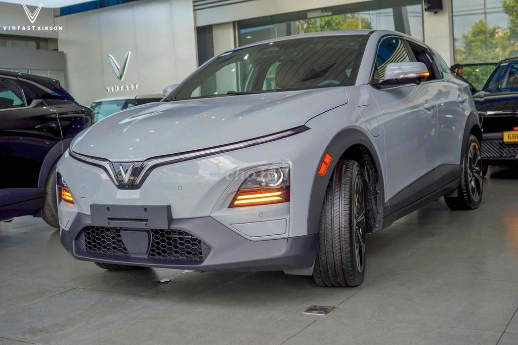 VinFast VF6 Limiter Xám/nâu sẵn giao liền. Mua bán Ô tô tại undefined undefined được đăng bởi Nguyễn Phú Linh hình 3