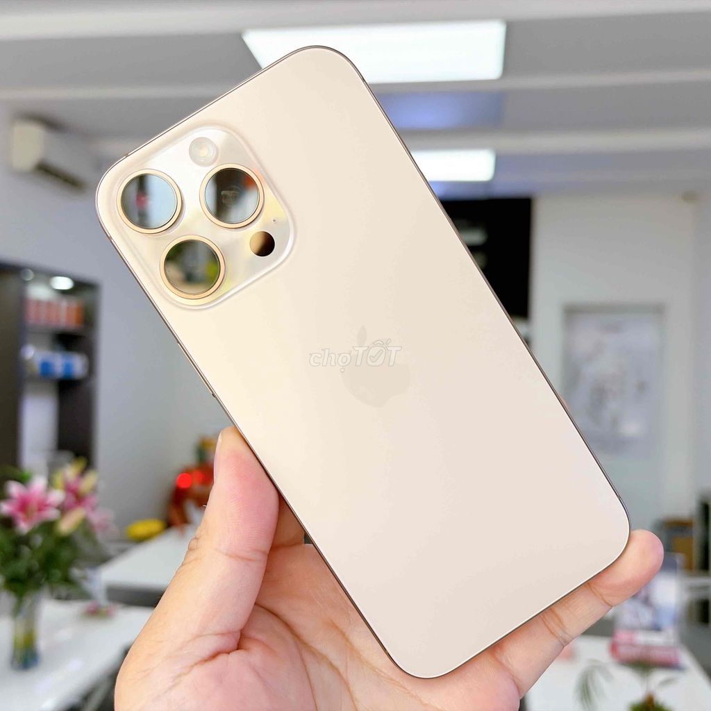 iPhone 16 Pro Max 256GB Sa mạc Pin 9x zin áp keng. Mua bán Điện thoại tại Huyện Long Thành Đồng Nai được đăng bởi Gume Mobile Long Thành hình 1