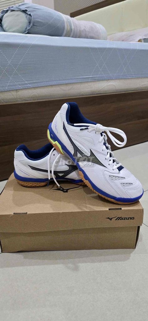 Giày cầu lông Mizuno Wave Fang Pro Trắng Xanh 44. Mua bán Giày dép tại Quận Tân Bình Tp Hồ Chí Minh được đăng bởi Nguyen Nhi hình 1