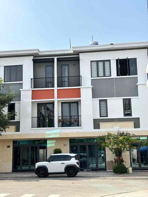 Cần bán căn nhà 1 trệt 2 lầu