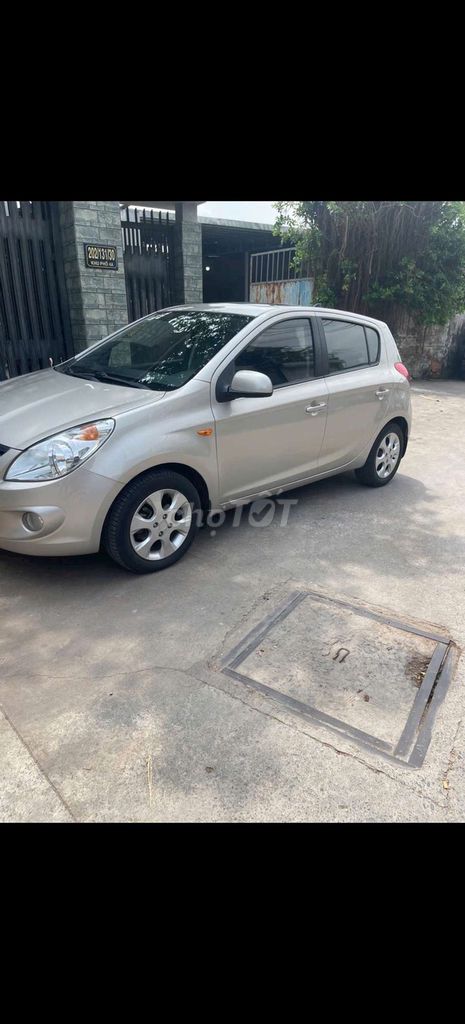 Hyundai i20 2011 5 chỗ Số sàn. Mua bán Ô tô tại Thành phố Thủ Dầu Một Bình Dương được đăng bởi anh tú hình 2