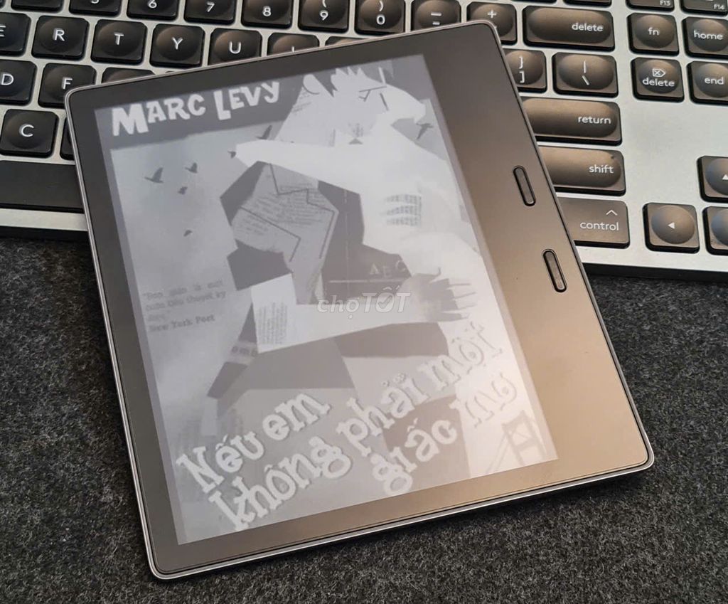 Amazon Kindle Oasis 3 32GB Xám, 98.5%. Mua bán Máy tính bảng tại Quận 5 Tp Hồ Chí Minh được đăng bởi PHAN MINH MB hình 1