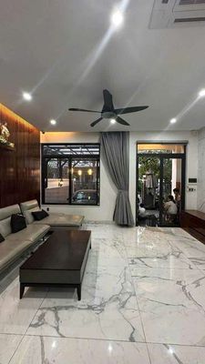 Biệt Thự Lakeview 8x22m 1 trệt 2 lầu Nội Thất Cao Cấp 50 triệu 1 tháng. Cho thuê nhà ở tại Thành phố Thủ Đức Tp Hồ Chí Minh được đăng bởi Võ Hữu Nhân