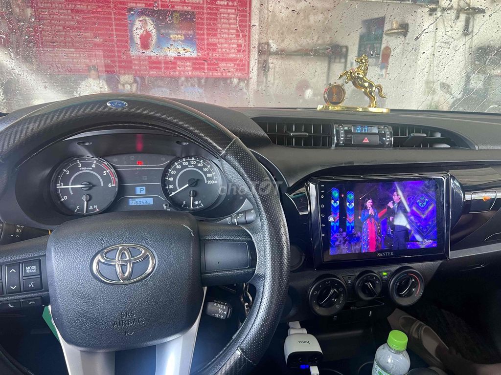 Toyota Hilux 2018 2.4E 4x2 AT - 110000 km ngay chu. Mua bán Ô tô tại Quận Gò Vấp Tp Hồ Chí Minh được đăng bởi huỳnh long hồ hình 4