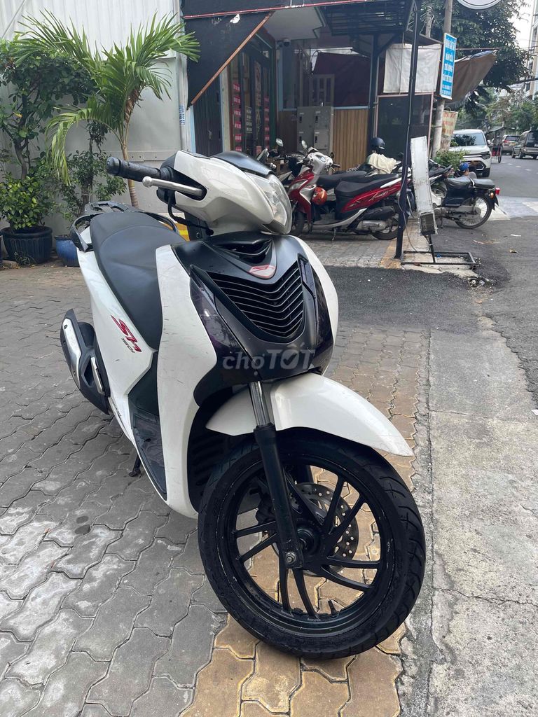 Xe chính chủ Honda SH Việt 150 Trắng - 62A-24.524. Mua bán Xe máy tại Quận 7 Tp Hồ Chí Minh được đăng bởi Nhựt Tài Nguyễn hình 9