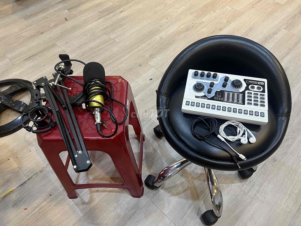 THANH LÝ BỘ MIC HÁT LIVE