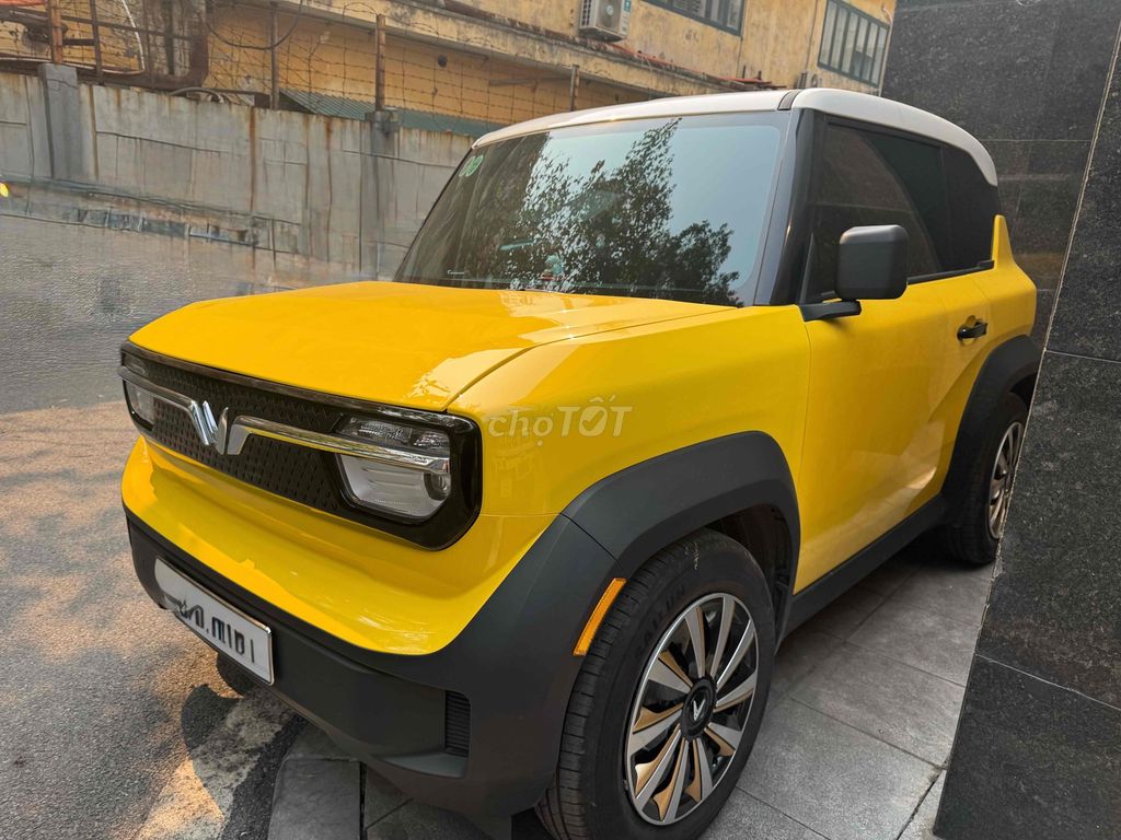 VinFast VF3 2024 vàng nâng cao full đồ. Mua bán Ô tô tại Quận Hai Bà Trưng Hà Nội được đăng bởi Mr Thọ hình 3