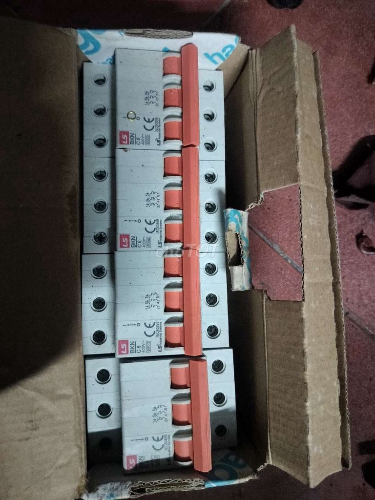 Aptomat LS BKN Trắng Cam. Mua bán Nội thất, đồ gia dụng khác tại Huyện Thanh Trì Hà Nội được đăng bởi vu hà hình 1