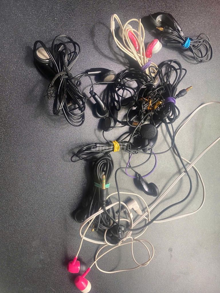 Thanh lý lô 10 tai nghe Sony zin bóc máy . Mua bán Tivi, Âm thanh tại Quận Bắc Từ Liêm Hà Nội được đăng bởi Đức Đỗ hình 1