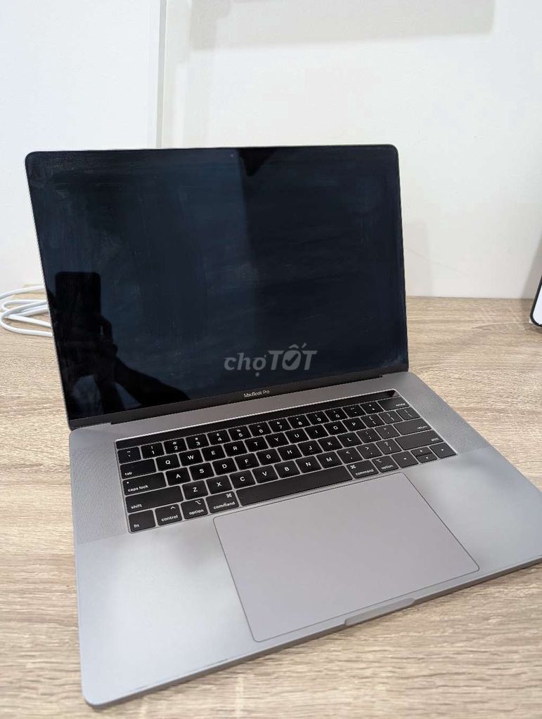 Apple Macbook Pro A1990 i7 15.4 inch 16GB/256GB. Mua bán Laptop tại Quận Cầu Giấy Hà Nội được đăng bởi Sa Lê hình 1
