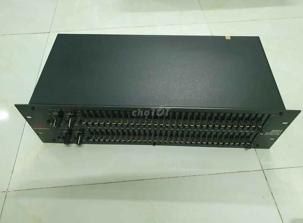 Equalizer lọc nhạc DBX 2231 Đen zin 100% như mới. Mua bán Tivi, Âm thanh tại Thành phố Thủ Dầu Một Bình Dương được đăng bởi SJK  hình 1