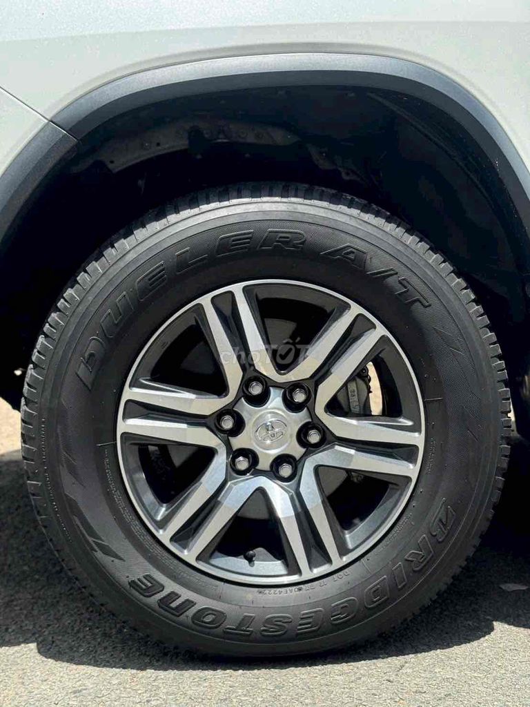 Toyota Fortuner 2.4 AT 4x2 sản xuất 2024. Mua bán Ô tô tại Quận Hà Đông Hà Nội được đăng bởi A Huan  hình 8