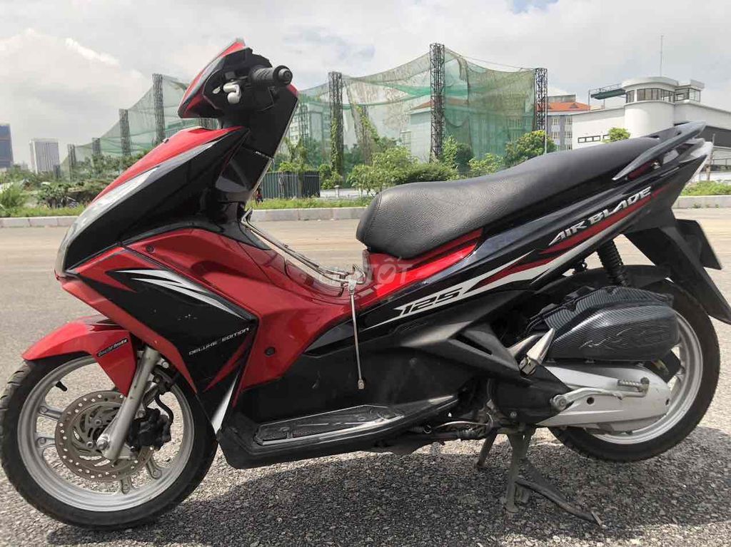 honda air blade 125cc màu đỏ đen  đẹp leng keng. Mua bán Xe máy tại Quận Nam Từ Liêm Hà Nội được đăng bởi a ý hình 4