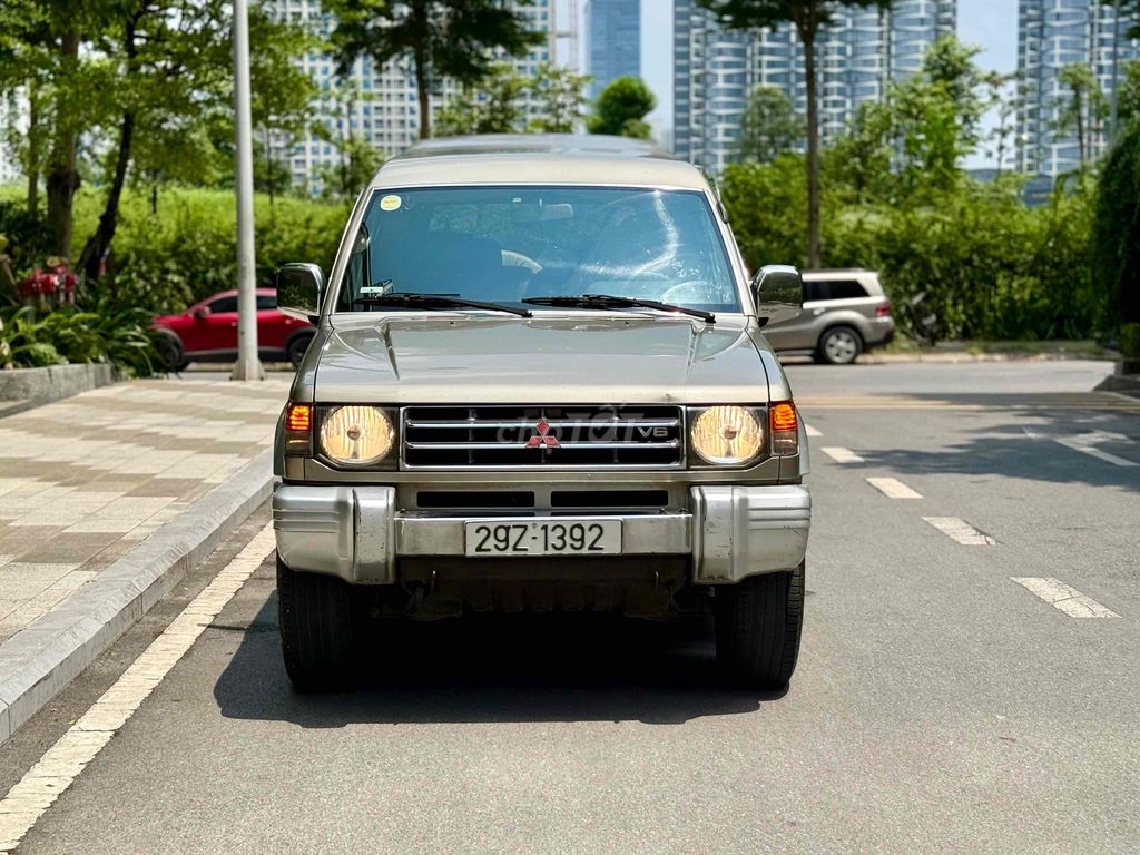Mitsubishi Pajero V33 2007 механике песочный