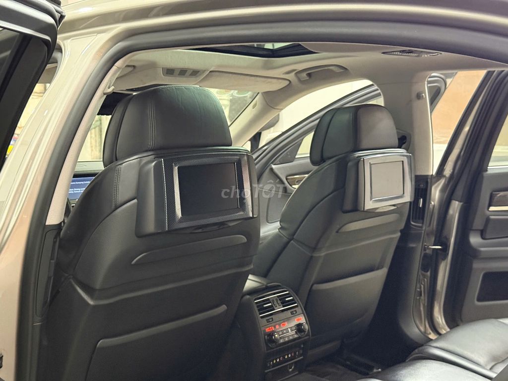 Bmw 750i 2009 đk 2011 odo 7.7v giá 599. Mua bán Ô tô tại Quận Tân Phú Tp Hồ Chí Minh được đăng bởi Thế Anh hình 9