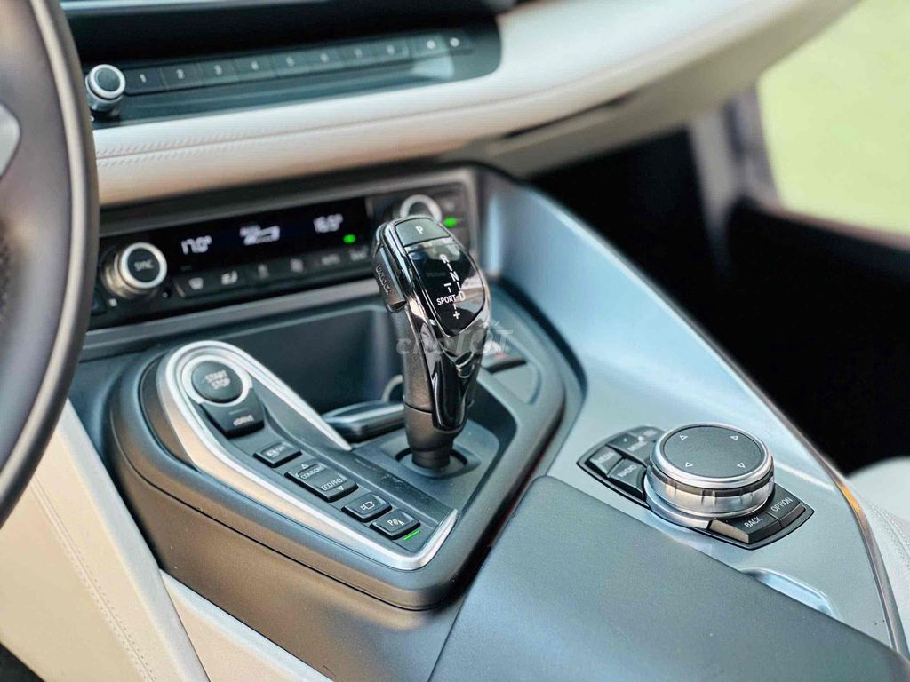 BMW i8 2015 - 35000 km. Mua bán Ô tô tại Quận 8 Tp Hồ Chí Minh được đăng bởi Hồng Phúc hình 5