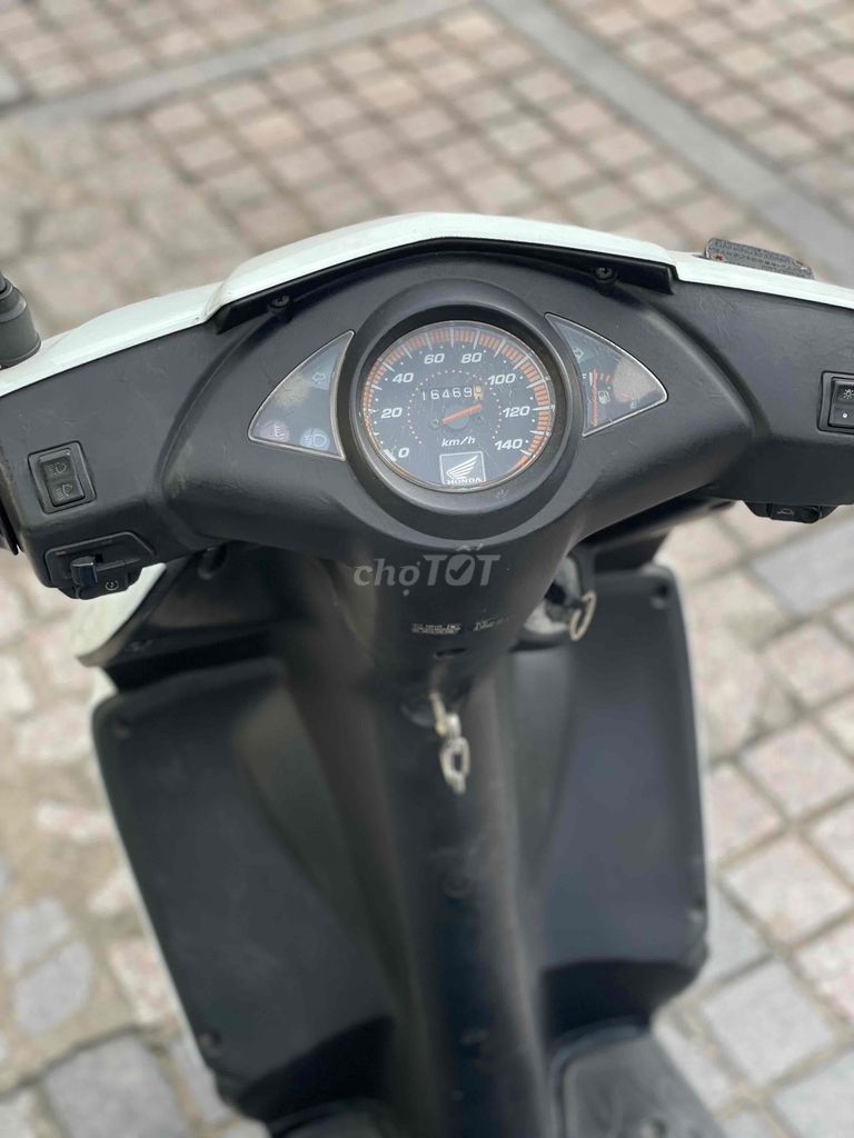 Click 2008 trả trc 5tr9 nhận xe có bảo hành máy. Mua bán Xe máy tại Quận 7 Tp Hồ Chí Minh được đăng bởi Dương Đạt hình 6