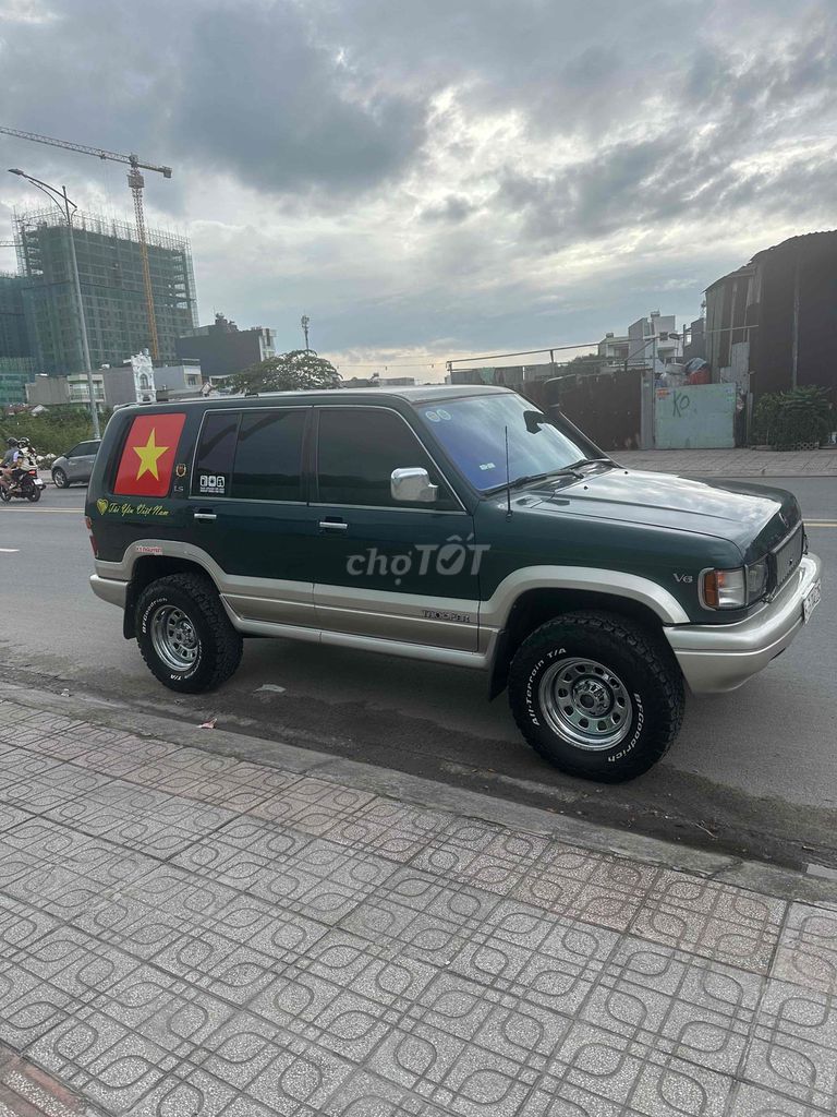 Isuzu Trooper xe cực mới 2 cầu xe giọn chơi tâm h. Mua bán Ô tô tại Quận 12 Tp Hồ Chí Minh được đăng bởi tuan minh hình 1