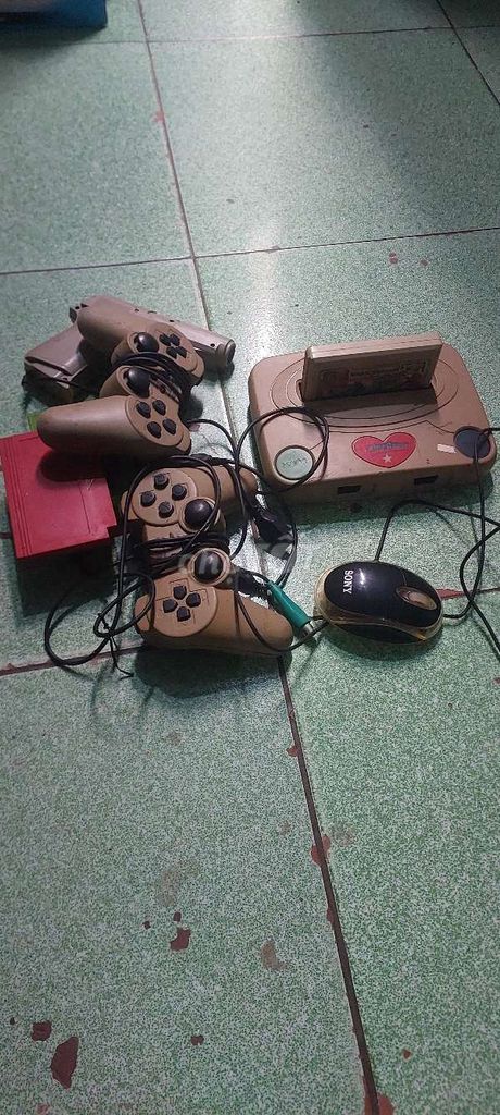 Máy chơi game màu Nâu Đỏ Đen. Mua bán Thiết bị chơi game tại Quận Bình Tân Tp Hồ Chí Minh được đăng bởi Bao hình 1