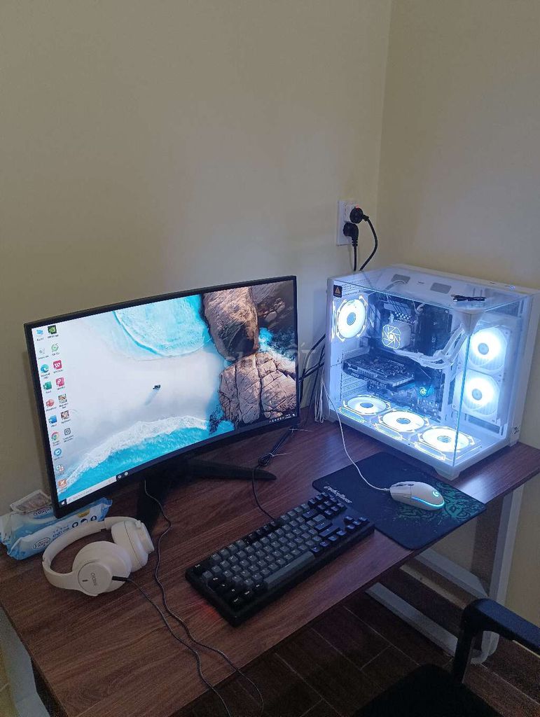 Bộ pc chơi game và thiết kế đồ hoạ, cấu hình cao. Mua bán Máy tính để bàn tại Quận Cẩm Lệ Đà Nẵng được đăng bởi Ngô Huỳnh Trác Lâm hình 1