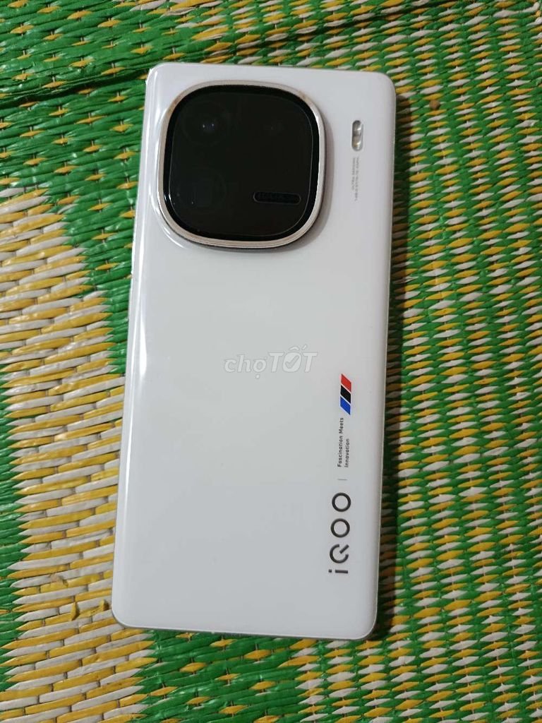 iQOO 12 Pro Trắng 12GB/256GB. Mua bán Điện thoại tại Huyện Bình Xuyên Vĩnh Phúc được đăng bởi Giải Trí Tổng Hợp hình 1