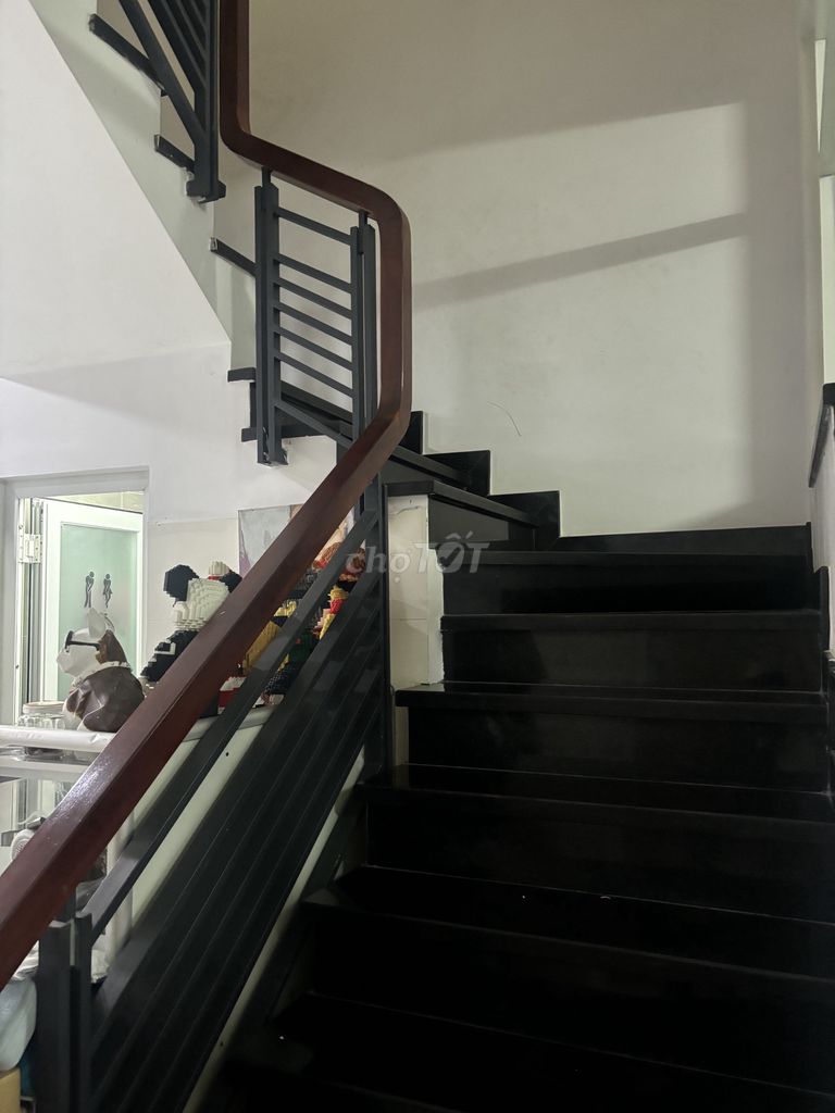 Nhà mặt tiền kinh doanh đường Phú Thọ Hoà